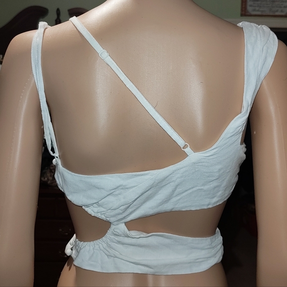 Elegant White Asymmetrical Crop Top - Picture 4 of 7